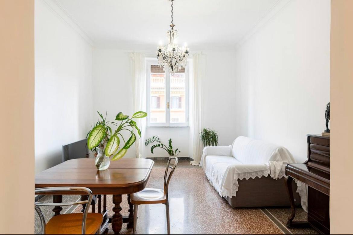 Roma Private Rooms ภายนอก รูปภาพ