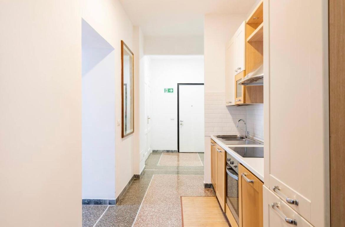 Roma Private Rooms ภายนอก รูปภาพ