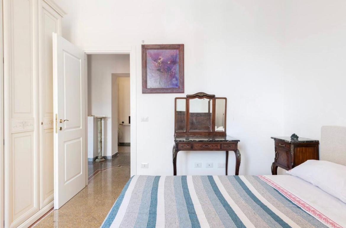 Roma Private Rooms ภายนอก รูปภาพ