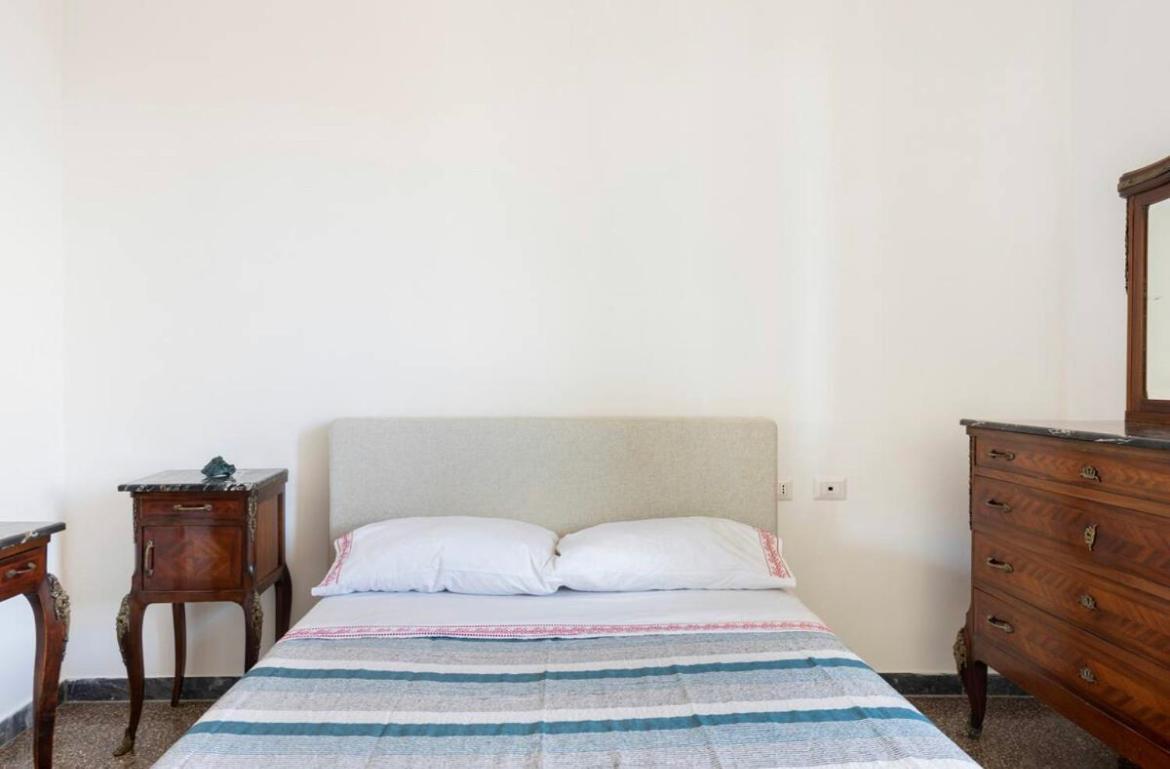 Roma Private Rooms ภายนอก รูปภาพ