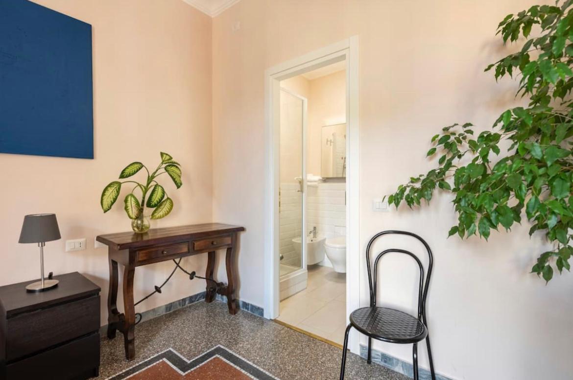 Roma Private Rooms ภายนอก รูปภาพ