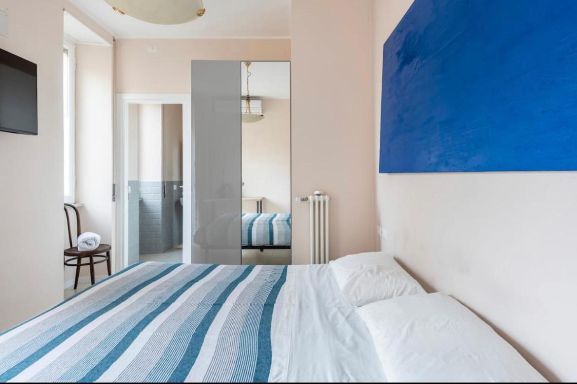 Roma Private Rooms ภายนอก รูปภาพ